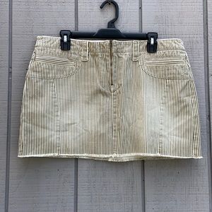 American eagle striped cream Khaki green front zipper slit pockets size 14 EUC